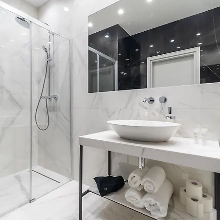Rent Like - Maritime 303
